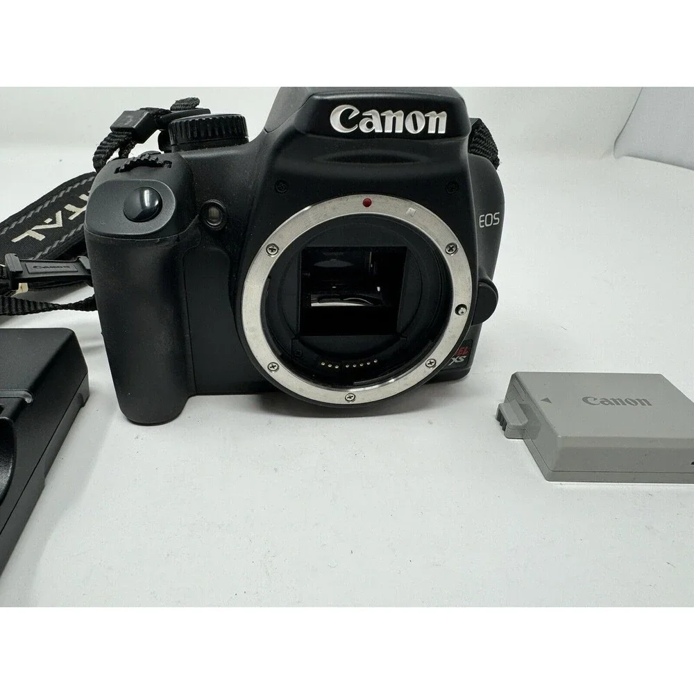 Canon EOS Rebel XS 1000D Digital SLR Camera Body Only